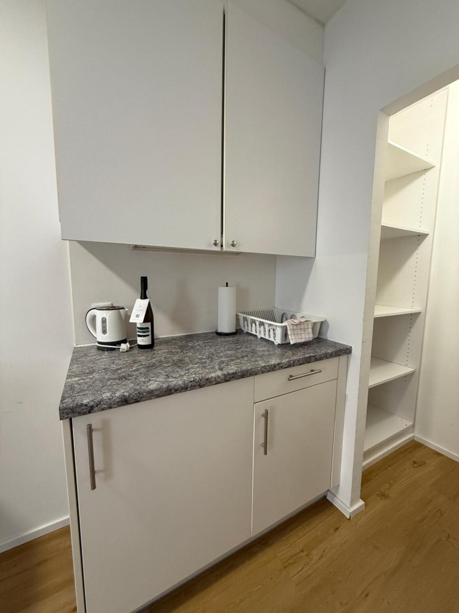 Urban Apartment *